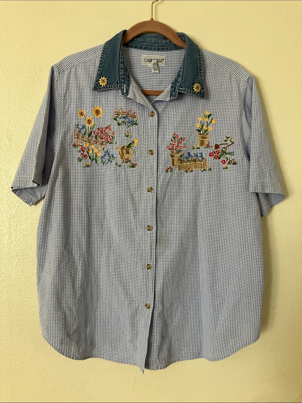 VTG Cabin Creek 90s Floral Embroidered Button Down Top, 18W
